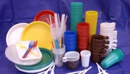 Допускается ли повторное использование одноразовой посуды и приборов?