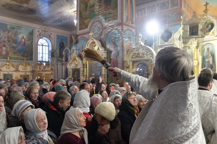 Причина освещения воды дважды